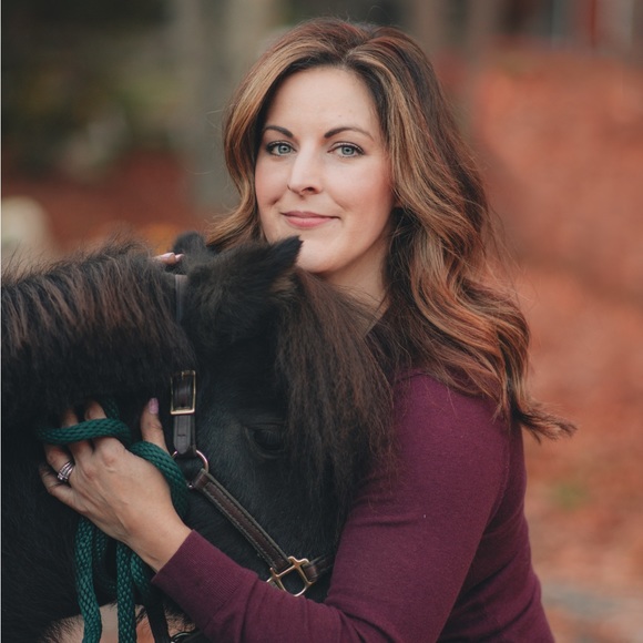 Meet your Posher, Lizzie! - Picture 5 of 5